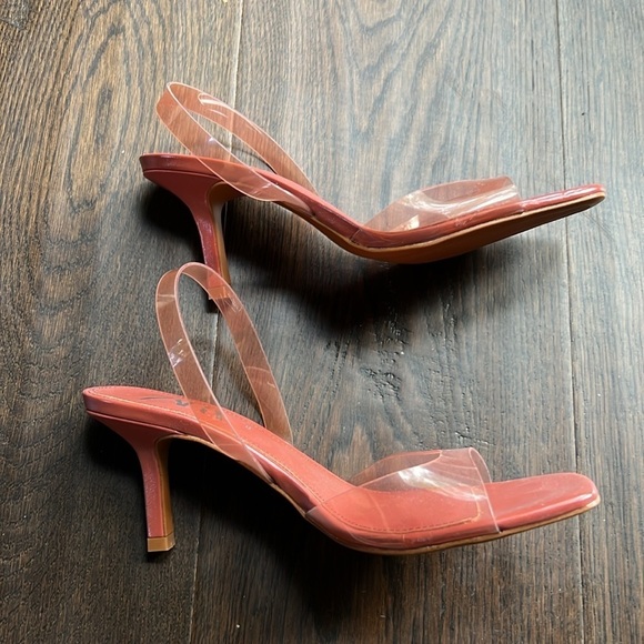 Zara clear strap along back sandals - Picture 3 of 3